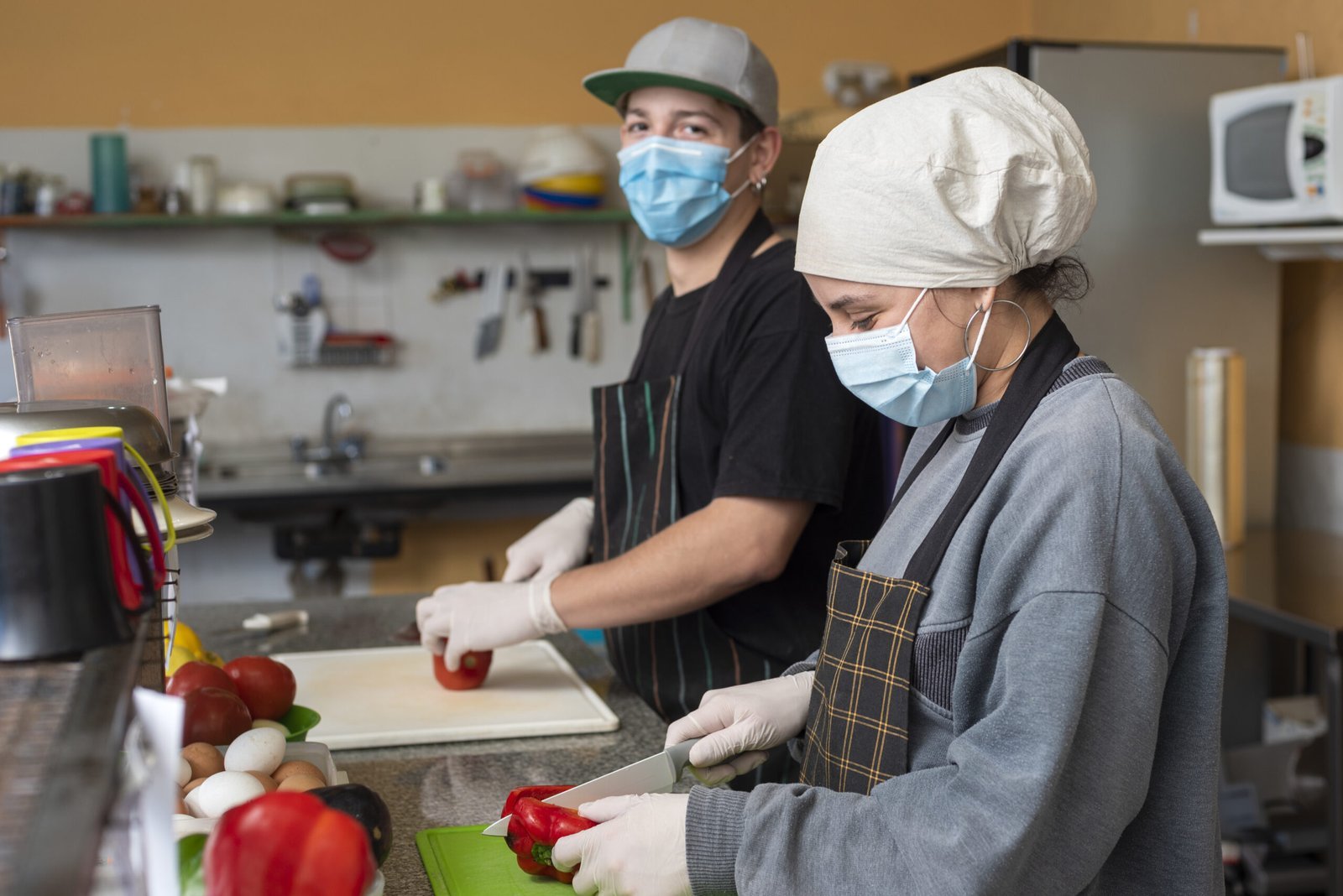 Read more about the article Cook Maid Agency Delhi – For Daily Home Meals