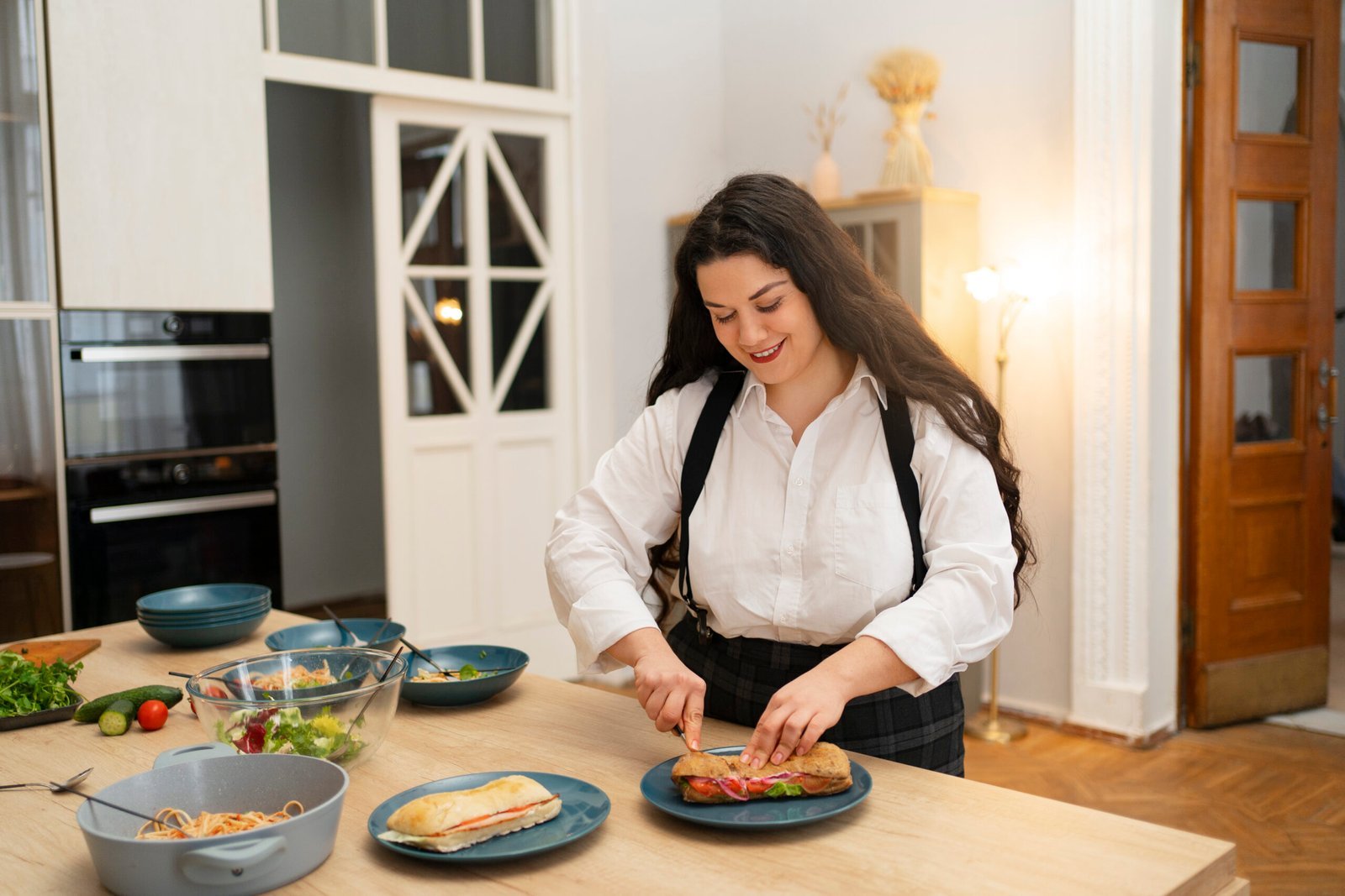 Read more about the article Maid In Delhi – Hire Trained Cook Maids for Home Cooking